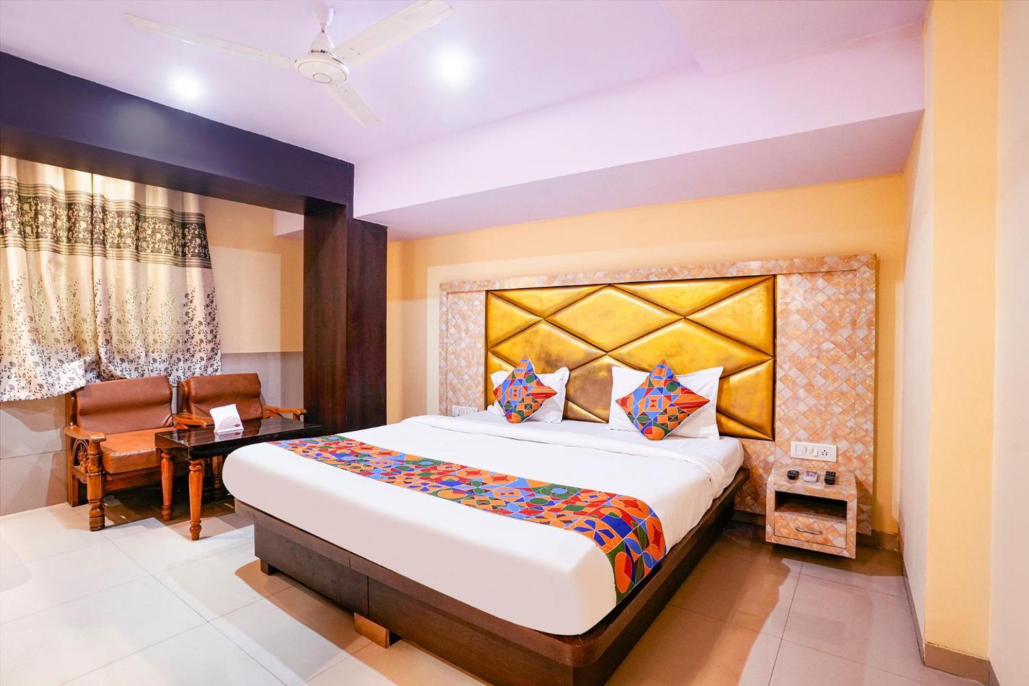 Fabhotel Everest Vashi エクステリア 写真