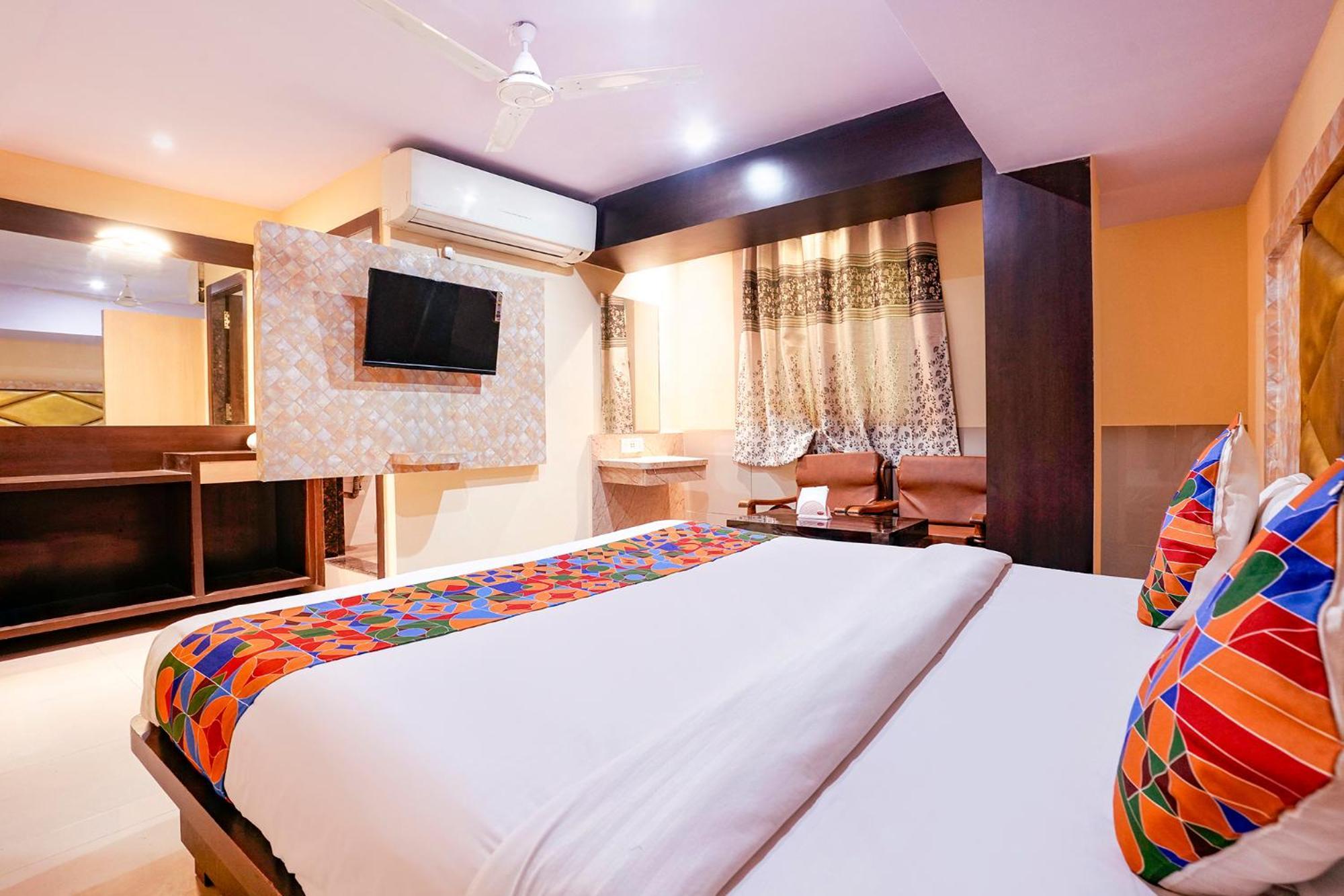 Fabhotel Everest Vashi エクステリア 写真