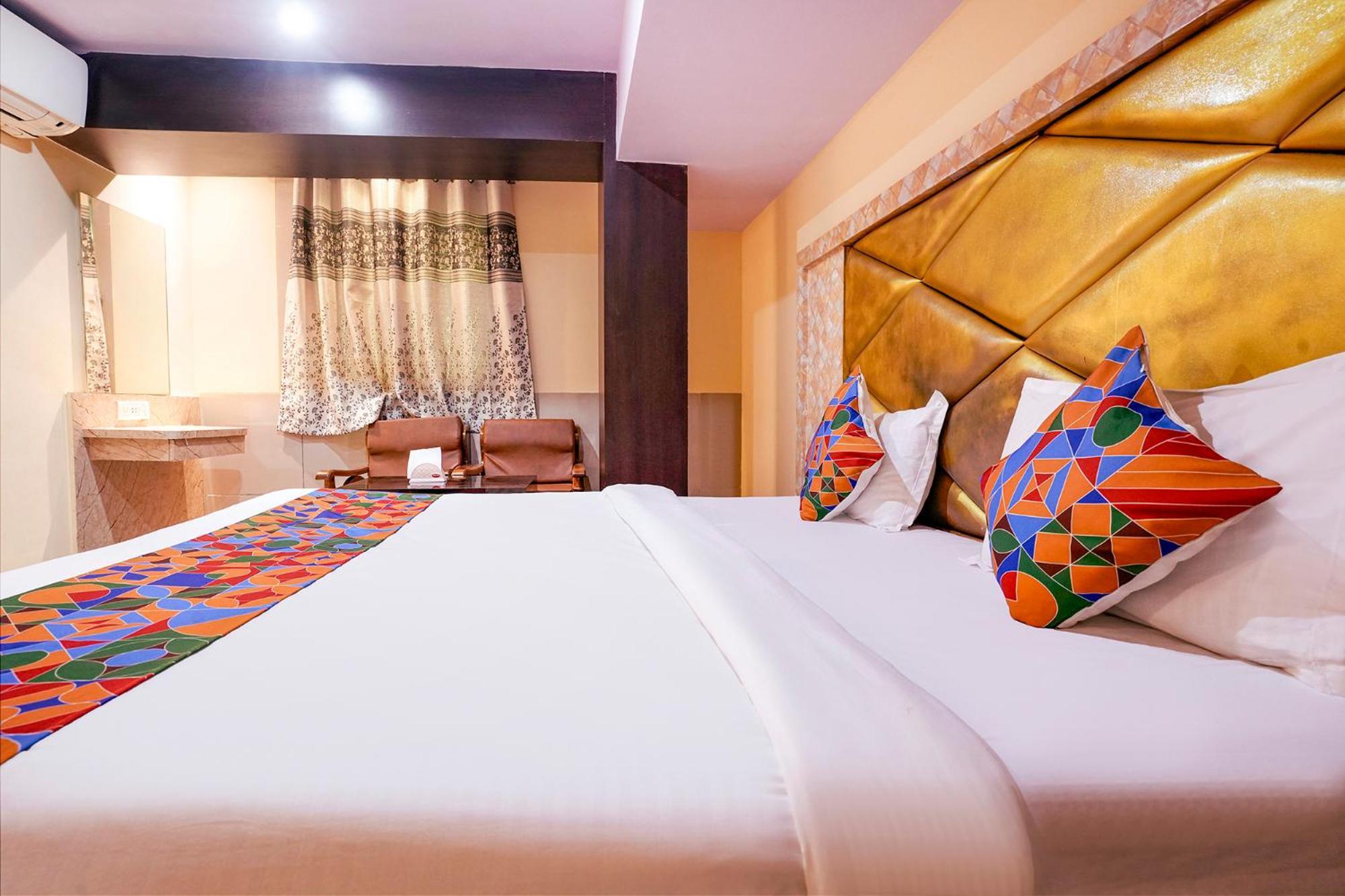 Fabhotel Everest Vashi エクステリア 写真