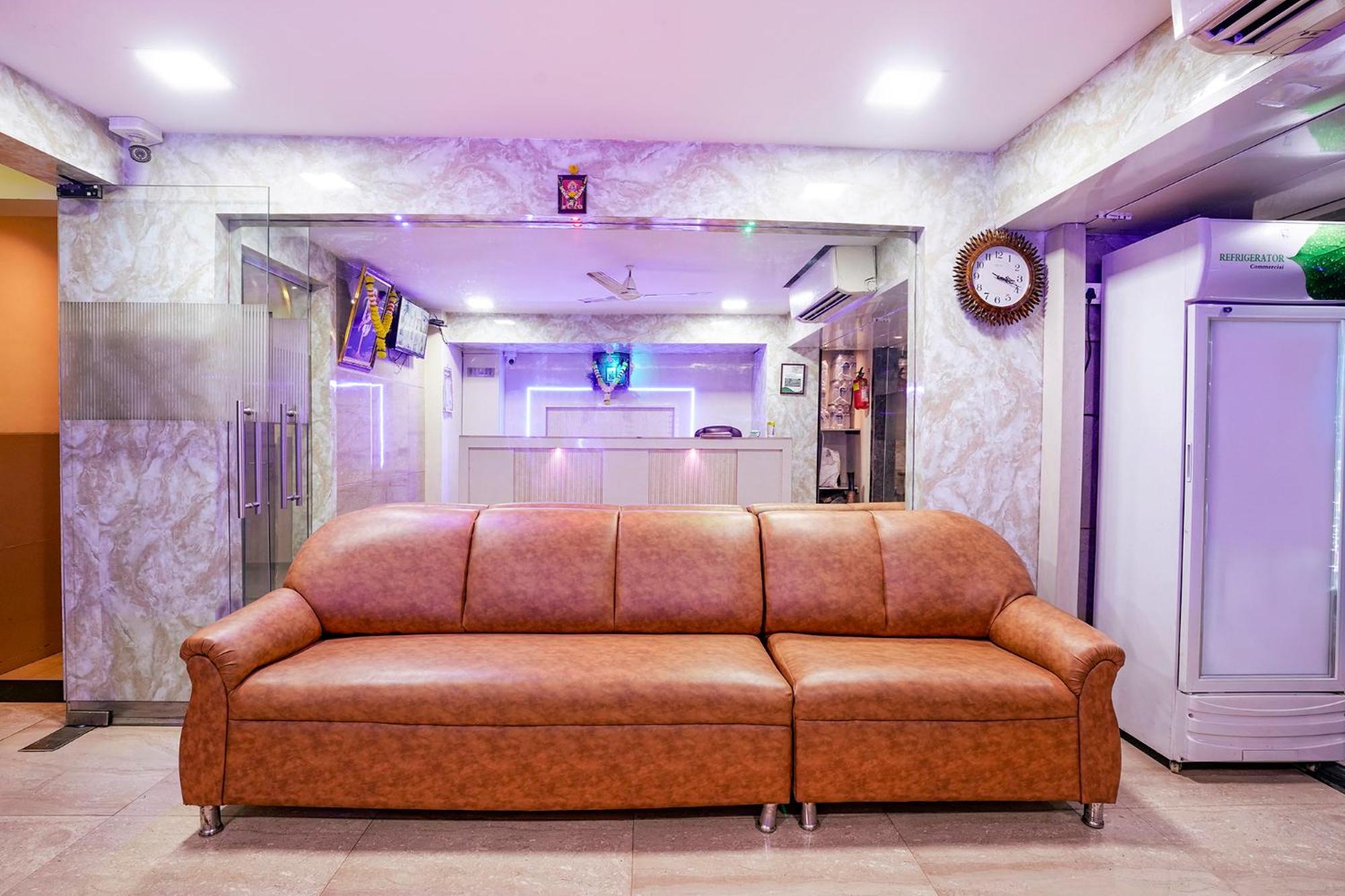 Fabhotel Everest Vashi エクステリア 写真