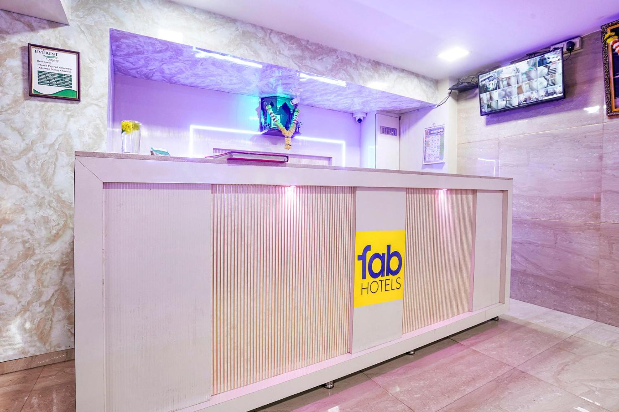 Fabhotel Everest Vashi エクステリア 写真